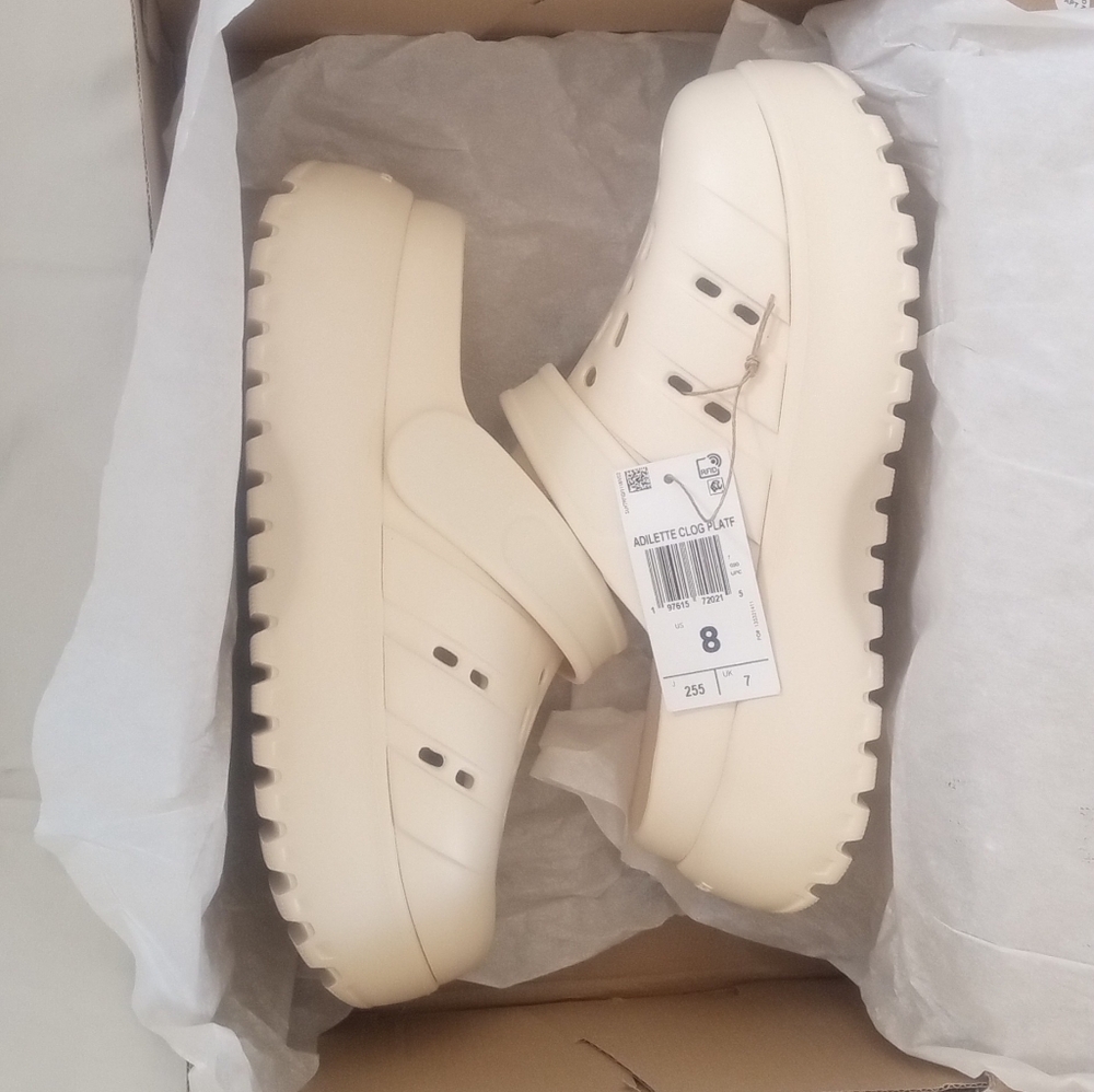 Adidas womens Adilette Clog Platform NWT